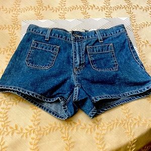 Vintage Gap Jean shorts patch pocket size 1